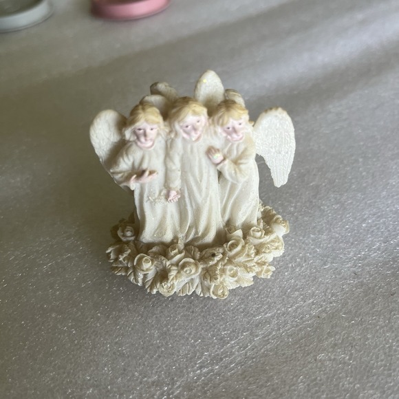 Angel Bundle Ceramic Porcelain Figurines Christmas Ornaments Lot Of 4 - Picture 4 of 11